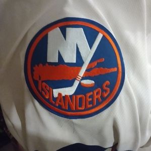 NY Islanders Jersey signed by Lafontaine.